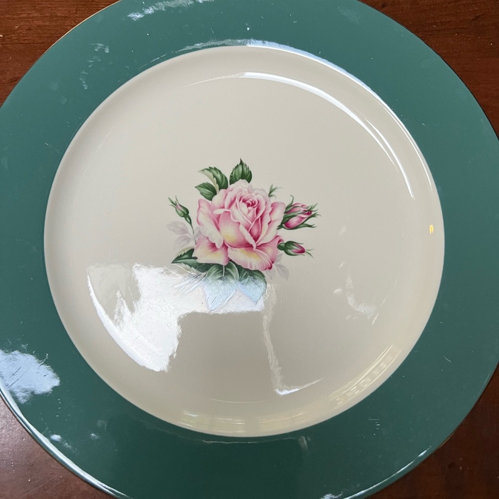 Lifetime China Co. 10” Teal Dinner Plate. “Cameo” Pattern. Gold Rimmed. - Picture 2 of 11